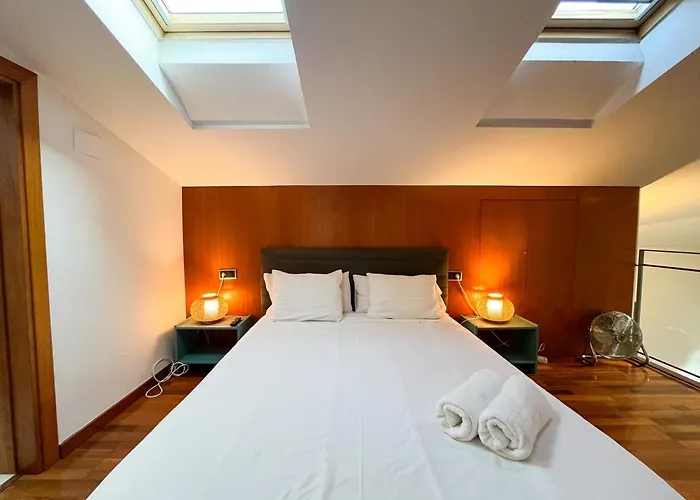 Modern In Old Town W Cathedral Views Apartman *