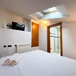 Modern In Old Town W Cathedral Views Girona