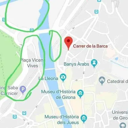 Modern In Old Town W Cathedral Views Apartamento *