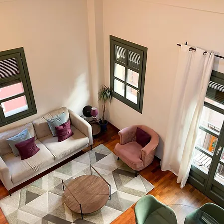 Modern In Old Town W Cathedral Views Apartamento *