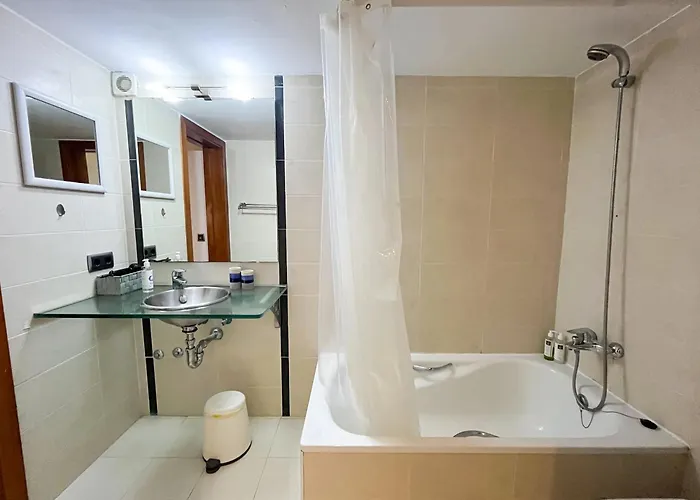 Апартаменты Modern In Old Town W Cathedral Views Жирона